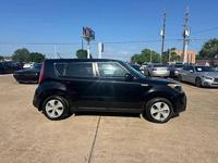 2016 Kia Soul Base 4dr Crossover 6A - Image 4