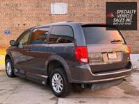 2019 Dodge Grand Caravan Wheelchair Accessible Handicap Minivan Skokie - Image 10