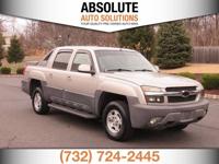 2004 Chevrolet Avalanche 1500 4dr 4WD Crew Cab SB Chevrolet Avalanche Truck - Image 4