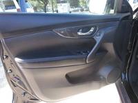 2019 NISSAN ROGUE S - Image 10