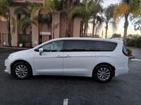 2018 Chrysler Pacifica Touring Plus San Diego - Image 9