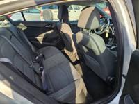 2016 Chevrolet Cruze Chevy LT Auto 4dr Sedan w/1SD Sedan Roberto's Auto Sales - Image 10