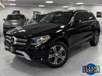 2017 Mercedes GLC 300 Luxury / clean CARFAX Houston - Image 2