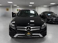 2017 Mercedes GLC 300 Luxury / clean CARFAX Houston - Image 10