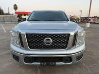 2017 Nissan Titan SV Houston - Image 5