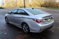 2012 Hyundai Sonata Hybrid - Efficient, Comfortable, and Affordable Lancaster Dr Se Salem OR 97317 - Image 4