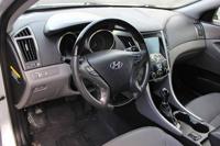 2012 Hyundai Sonata Hybrid - Efficient, Comfortable, and Affordable Lancaster Dr Se Salem OR 97317 - Image 10