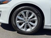 2024 Chevrolet Malibu Easy Financing, Call 858 279 6862 SKU:26533 Chev San Diego Auto Finders - Image 9