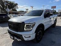 2021 Nissan Titan PRO 4X 4x4 4dr Crew Cab - Image 4