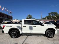 2021 Nissan Titan PRO 4X 4x4 4dr Crew Cab - Image 5