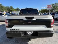 2021 Nissan Titan PRO 4X 4x4 4dr Crew Cab - Image 8