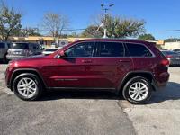 2017 Jeep Grand Cherokee Laredo 4x2 4dr SUV - Image 5