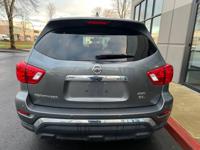 2019 Nissan Pathfinder SL 4WD Fully Loaded *Only 47k Miles 1-Owner* Financing Available - Image 5