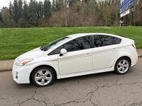 2011 Toyota Prius Hybrid 1.8L 4 Cyl 4DR Hatchback AC/PWR/Runs Great Salem - Image 3