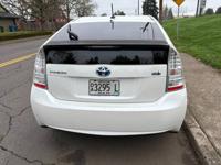 2011 Toyota Prius Hybrid 1.8L 4 Cyl 4DR Hatchback AC/PWR/Runs Great Salem - Image 7