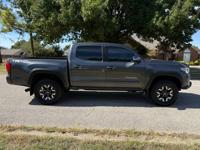 2019 Toyota Tacoma TRD Off Road V6 -accident-free & smoke-free - 127K! Norman - Image 2