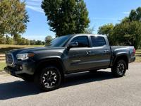2019 Toyota Tacoma TRD Off Road V6 -accident-free & smoke-free - 127K! Norman - Image 5