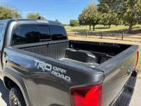 2019 Toyota Tacoma TRD Off Road V6 -accident-free & smoke-free - 127K! Norman - Image 8