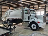2013 PETERBILT 337 8YD LOADMASTER PACKER TRASH TRUCK AUTO AC UNDER CDL Saint Joseph MO