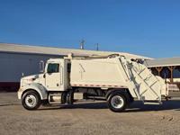 2013 PETERBILT 337 8YD LOADMASTER PACKER TRASH TRUCK AUTO AC UNDER CDL Saint Joseph MO - Image 3