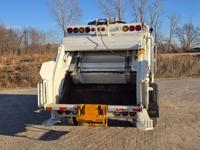 2013 PETERBILT 337 8YD LOADMASTER PACKER TRASH TRUCK AUTO AC UNDER CDL Saint Joseph MO - Image 9