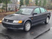 1998 Volkswagen Passat GLS - *RUNS GOOD* *BLUETOOTH STEREO* AFFORDABLE - Image 2