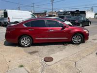 2014 NISSAN ALTIMA - GREAT MILEAGE + CONDITION!!! Nashville - Image 8