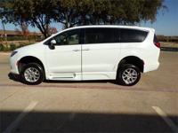 21 CHRYSLER VOYAGER L Xi HANDICAP WHEELCHAIR MANUAL RAMP VAN PACIFICA Irving, TX - Image 6