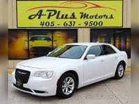 2015 Chrysler 300 Limited 4dr Sedan