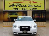 2015 Chrysler 300 Limited 4dr Sedan - Image 4