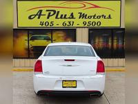 2015 Chrysler 300 Limited 4dr Sedan - Image 5