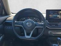 2023 Nissan Altima 2.5 SL Call (678) 721-8304 to confirm availability - AUTONATION - Image 10