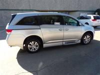 HONDA ODYSSEY EX-L WHEELCHAIR HANDICAPPED MOBILITY POWER RAMP VAN Irving, TX - Image 3