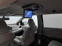 2016 Toyota Sienna Mini Van LE 8-Pass Passenger Van Autos of Chicago - Image 4