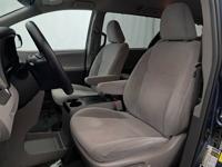 2016 Toyota Sienna Mini Van LE 8-Pass Passenger Van Autos of Chicago - Image 10