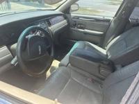 2011 Lincoln Town Car Signature Limited - Cash Cars! + Scott Harrison Motor Co - Image 4