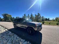 2019 Toyota 4 Runner SR5 Premium ~ 3rd Row seat! Loaded, Grey/Blk - Image 4