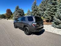 2019 Toyota 4 Runner SR5 Premium ~ 3rd Row seat! Loaded, Grey/Blk - Image 6