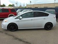 2015 Toyota Prius 5dr HB Four (Natl) - Image 5