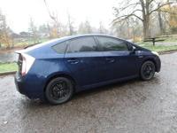 13 TOYOTA PRIUS HYBRID + EASY FINANCING AVAILABLE DOWN AFFORDABLE CARS! TRUCKS! AND SUVS! - Image 6