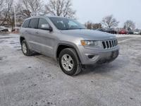 2015 Jeep Grand Cherokee Laredo 4x4 4WD SUV Call (224) 207-8552 to confirm availability - AUTONATION - Image 4
