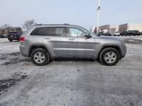 2015 Jeep Grand Cherokee Laredo 4x4 4WD SUV Call (224) 207-8552 to confirm availability - AUTONATION - Image 5