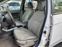 2011 Ford Focus SE / Automatic / Clean Title / 2-Owner / 101K Miles Salem/1477 Hawthorne Ave NE (I-5 Exit 256) - Image 6