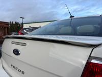 2011 Ford Focus SE / Automatic / Clean Title / 2-Owner / 101K Miles Salem/1477 Hawthorne Ave NE (I-5 Exit 256) - Image 10