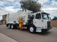 Refuse Truck / Garbage Truck / Trash Truck Low Miles RUST FREE Atlanta - Image 6