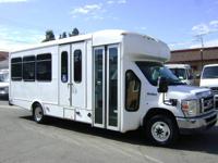 2014 Ford E450 20-Passenger Wheelchair Lift Bus RV Camper Cargo Van LOW MILES! ONLY 84,000 ORIGINAL LOW MILES! WOW LOW LOW MILES! - Image 4