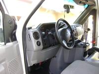 2014 Ford E450 20-Passenger Wheelchair Lift Bus RV Camper Cargo Van LOW MILES! ONLY 84,000 ORIGINAL LOW MILES! WOW LOW LOW MILES! - Image 9