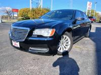2013 CHRYSLER 300 WAUKEGAN, ILLINOIS
