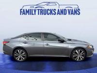 2021 Nissan Altima SR Intelligent AWD _Nissan_ _Altima_ _Sedan_ - Image 7