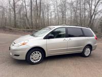 2010 Toyota Sienna LE AWD Puyallup - Image 3